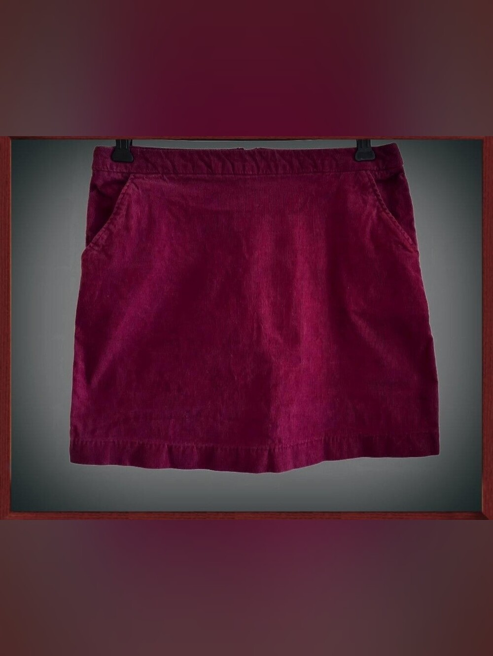 H&M Burgundy Corduroy Mini Skirt Size 6 Stretch Cotton